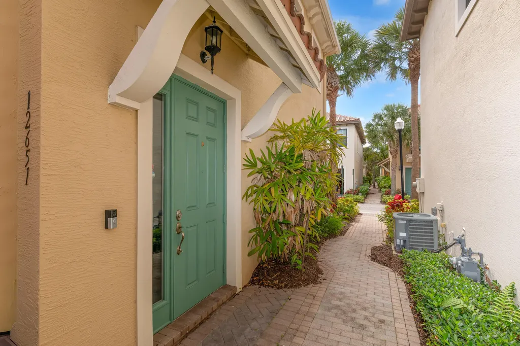 12651 NW 32nd Place Sunrise FL 33323