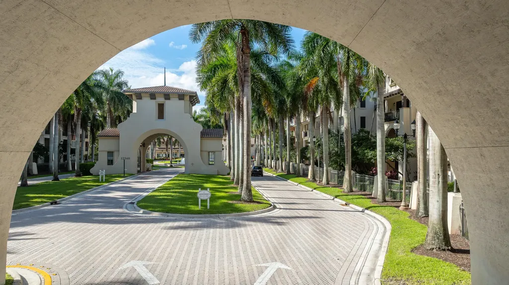 12651 NW 32nd Place Sunrise FL 33323