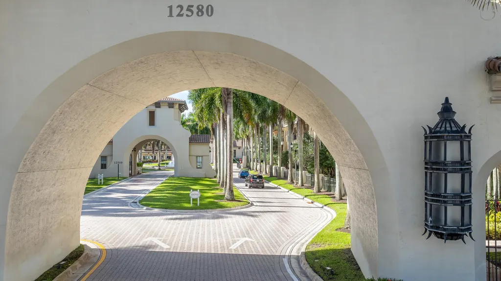 12651 NW 32nd Place Sunrise FL 33323