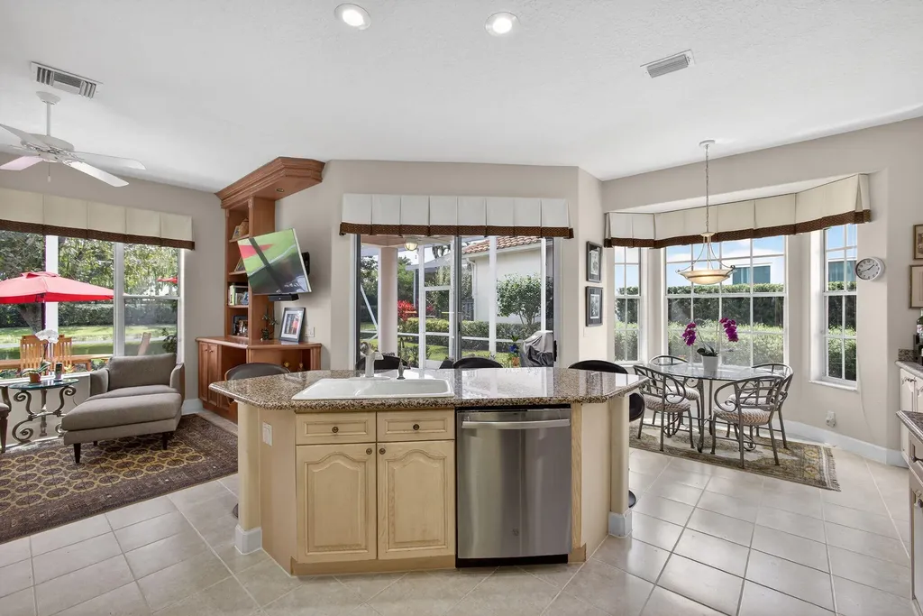 936 Augusta Pointe Drive Palm Beach Gardens FL 33418