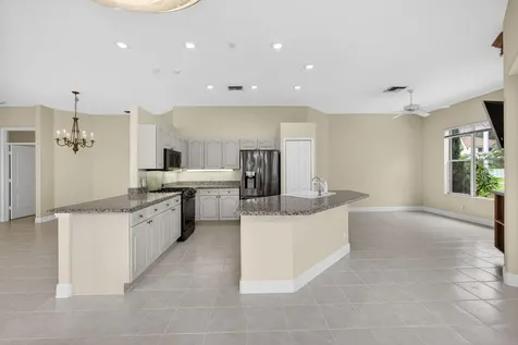936 Augusta Pointe Drive Palm Beach Gardens FL 33418