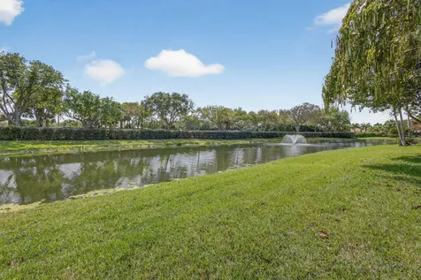 936 Augusta Pointe Drive Palm Beach Gardens FL 33418