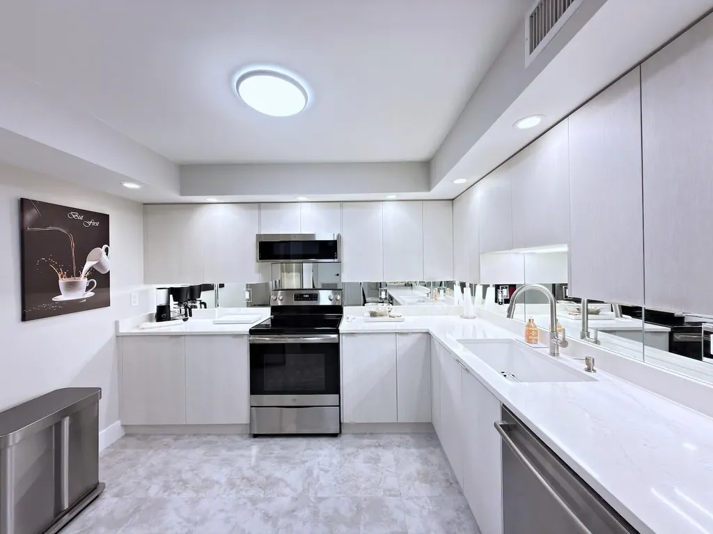 3546 S Ocean Boulevard South Palm Beach FL 33480