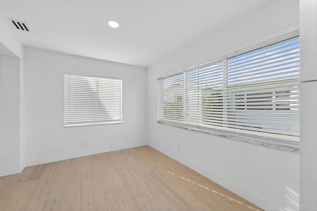 2095 SW 14 Avenue SW Boynton Beach FL 33426