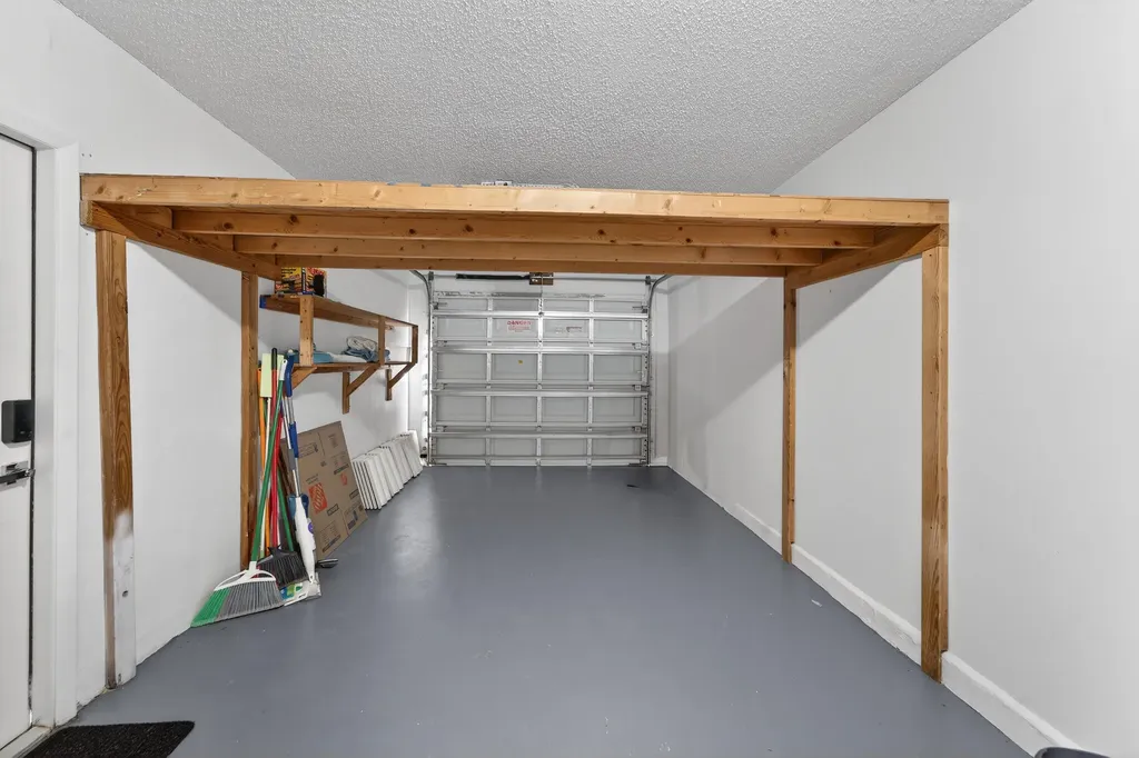2095 SW 14 Avenue SW Boynton Beach FL 33426