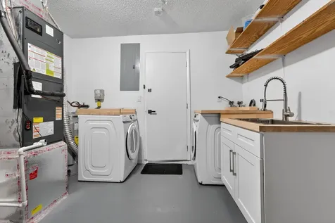 2095 SW 14 Avenue SW Boynton Beach FL 33426