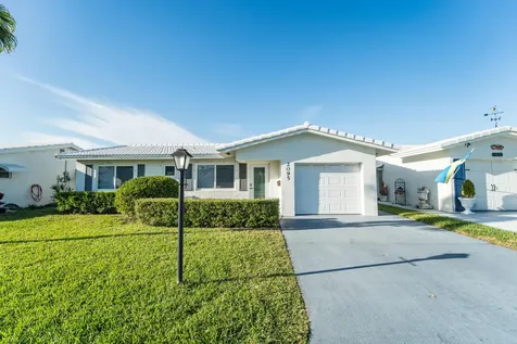 2095 SW 14 Avenue SW Boynton Beach FL 33426