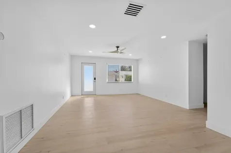 2095 SW 14 Avenue SW Boynton Beach FL 33426