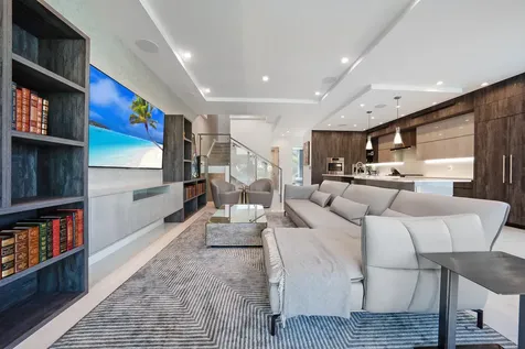 106 NE 16th Terrace Fort Lauderdale FL 33301