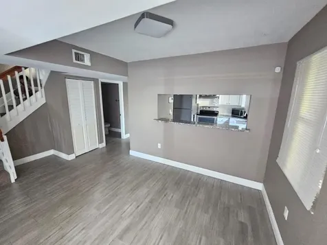 3275 NW 44th Street Oakland Park FL 33309