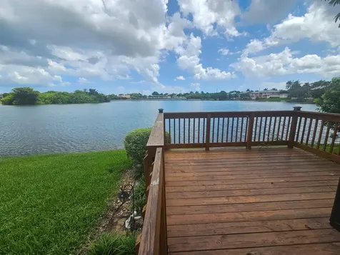 3275 NW 44th Street Oakland Park FL 33309