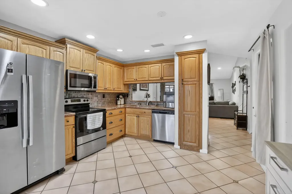 8841 W Sunrise Boulevard Plantation FL 33322
