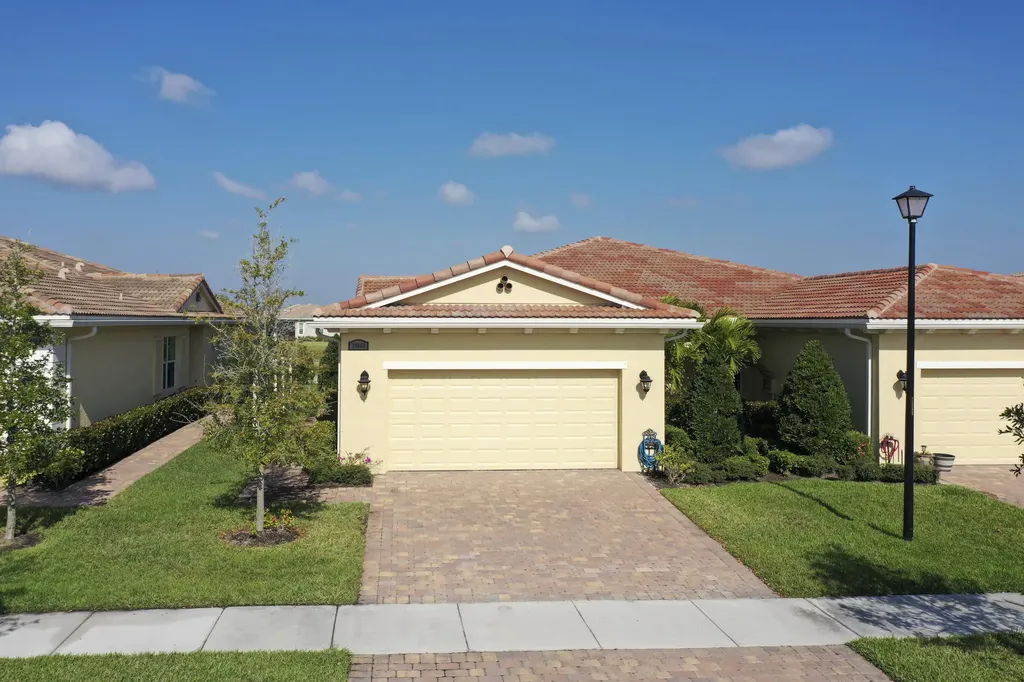 24060 SW Firenze Way Port St Lucie FL 34986