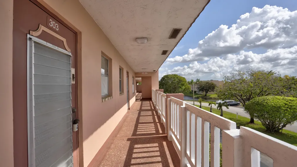 9400 Sunrise Lakes Boulevard Sunrise FL 33322