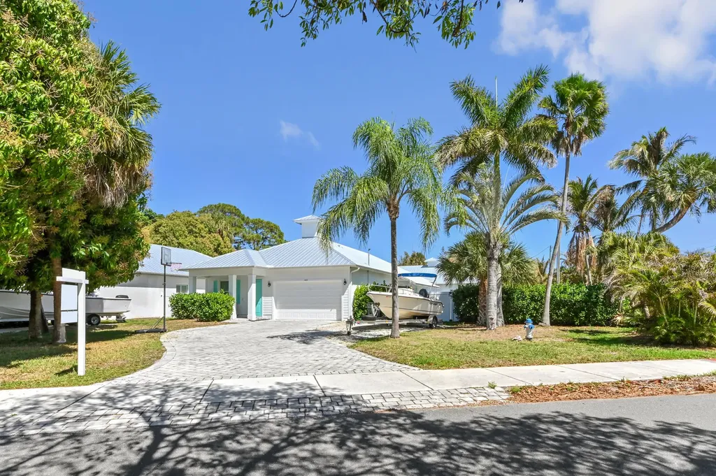 443 SE Dolphin Drive Stuart FL 34996