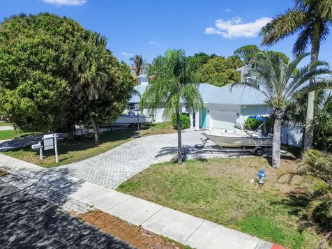 443 SE Dolphin Drive Stuart FL 34996