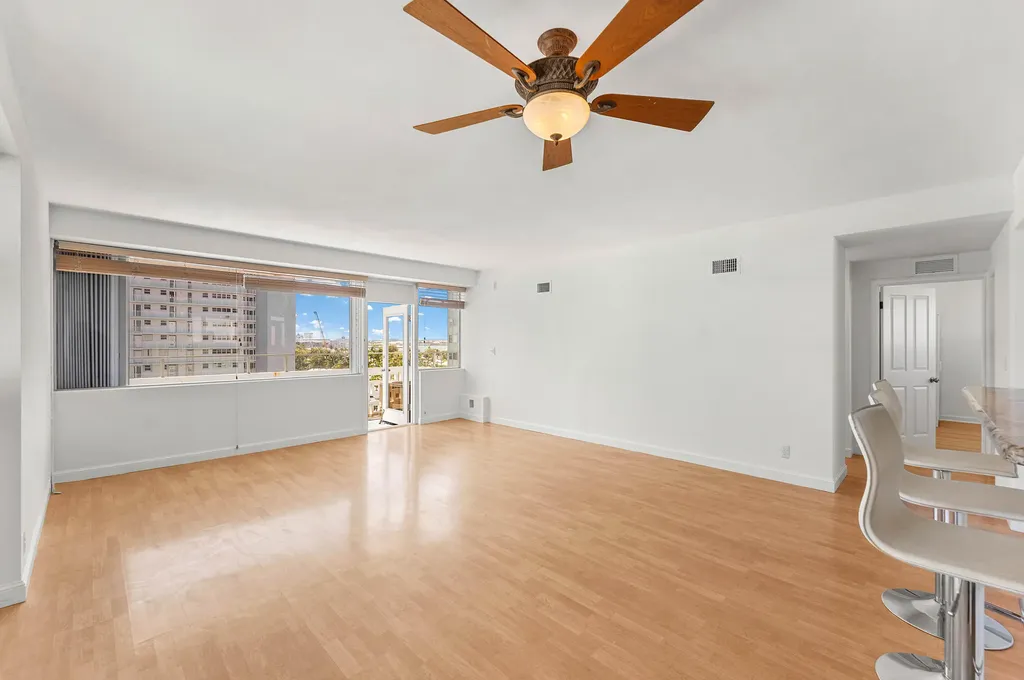 1900 S Ocean Drive Fort Lauderdale FL 33316
