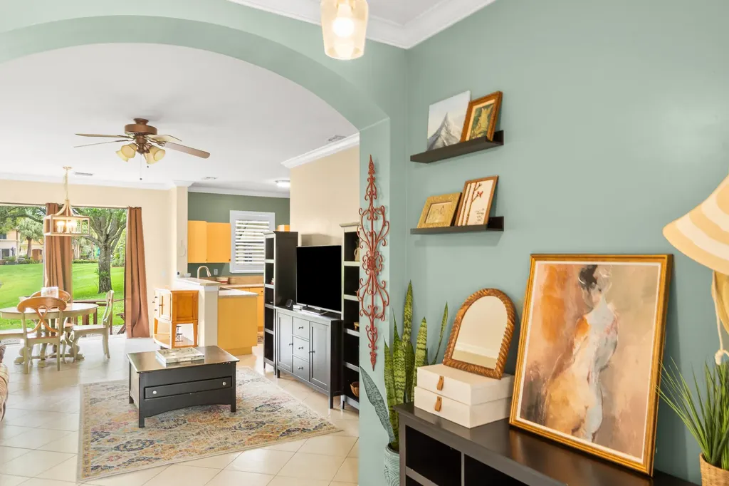 462 Rainbow Springs Terrace Royal Palm Beach FL 33411