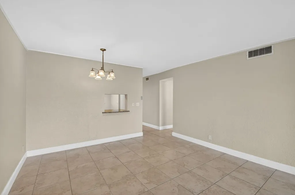 2615 NE 1st Court Boynton Beach FL 33435