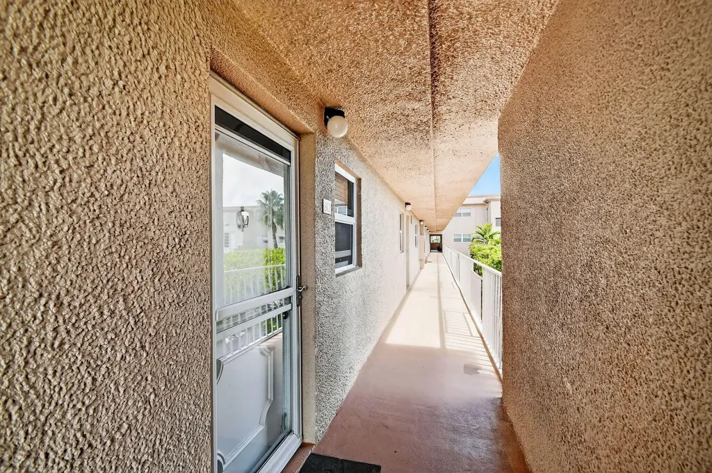 2615 NE 1st Court Boynton Beach FL 33435