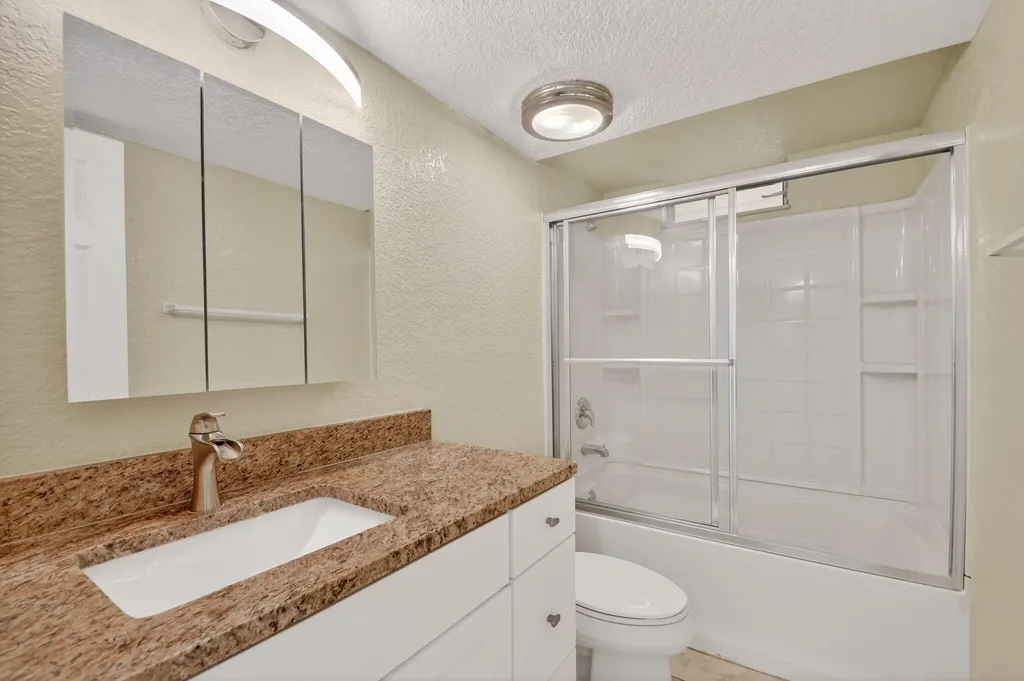2615 NE 1st Court Boynton Beach FL 33435