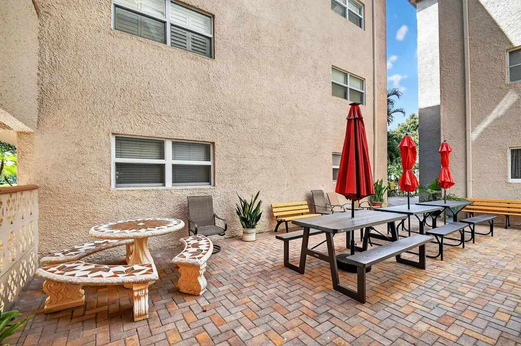 2615 NE 1st Court Boynton Beach FL 33435