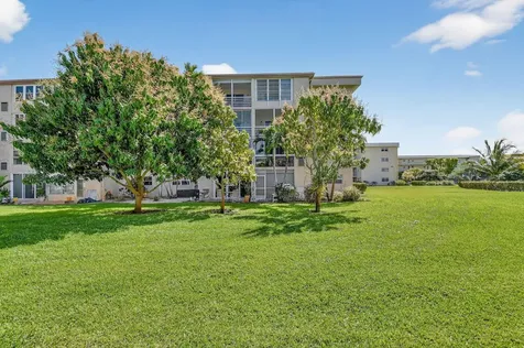 2615 NE 1st Court Boynton Beach FL 33435