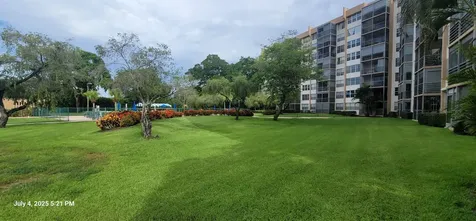 1300 Saint Charles Place Pembroke Pines FL 33026