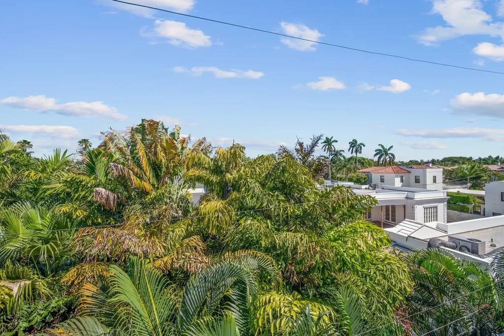 223 Atlantic Avenue Palm Beach FL 33480