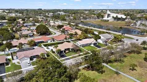 7836 Sunflower Drive Margate FL 33063