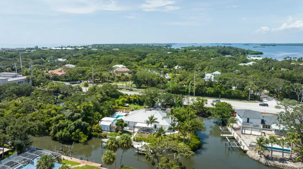 649 E Causeway Boulevard Vero Beach FL 32963