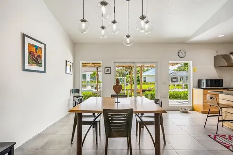649 E Causeway Boulevard Vero Beach FL 32963