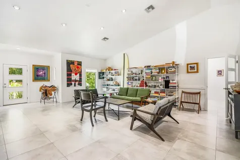 649 E Causeway Boulevard Vero Beach FL 32963