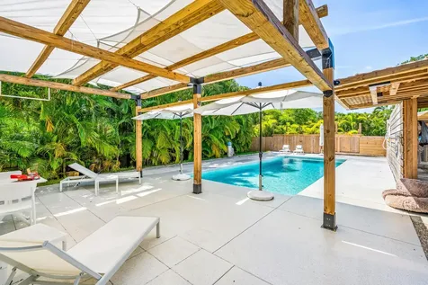 649 E Causeway Boulevard Vero Beach FL 32963