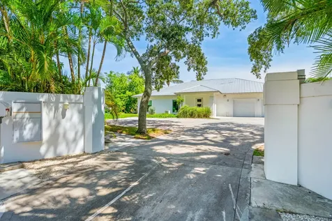 649 E Causeway Boulevard Vero Beach FL 32963