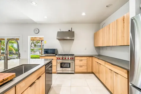649 E Causeway Boulevard Vero Beach FL 32963