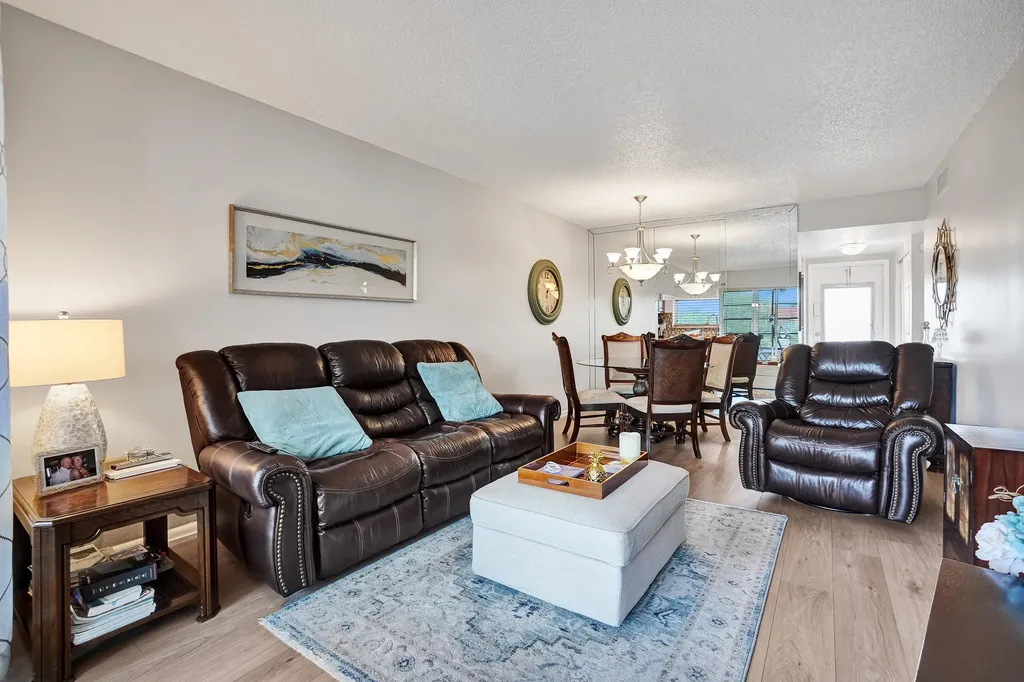 2901 E Sunrise Lakes Drive E Sunrise FL 33322