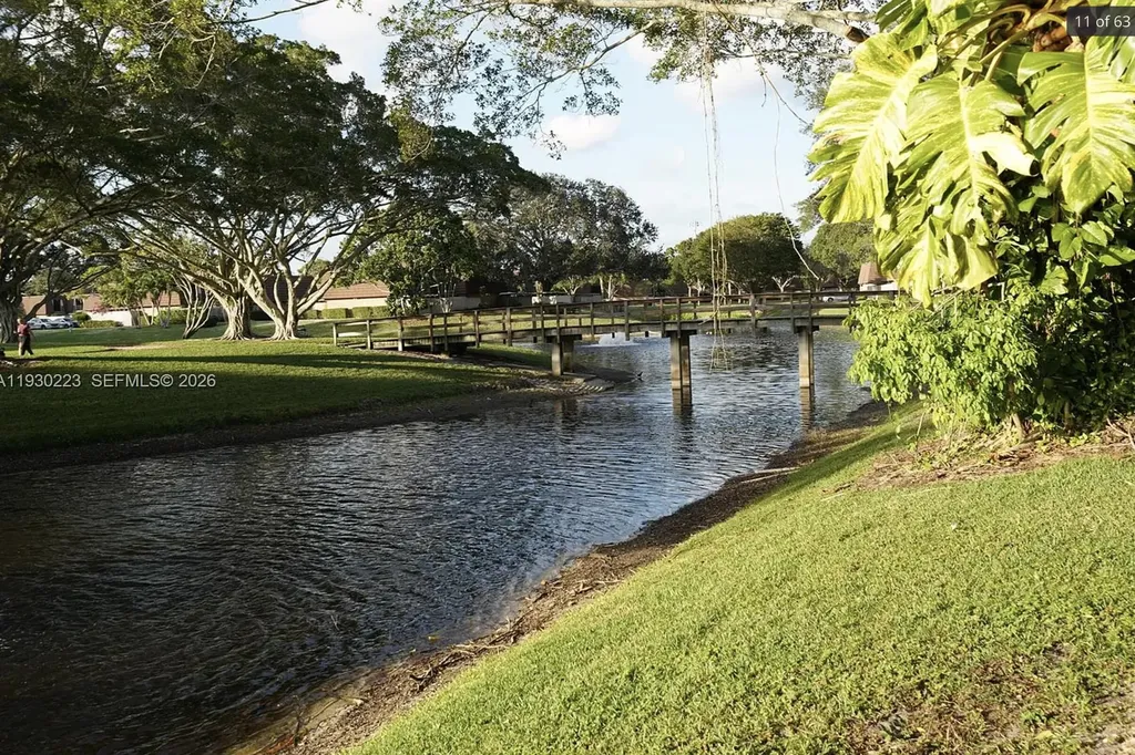 2427 24th Lane Palm Beach Gardens FL 33418