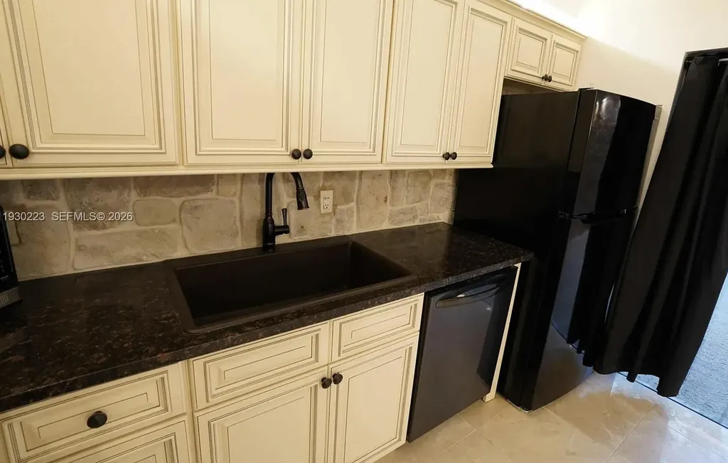 2427 24th Lane Palm Beach Gardens FL 33418