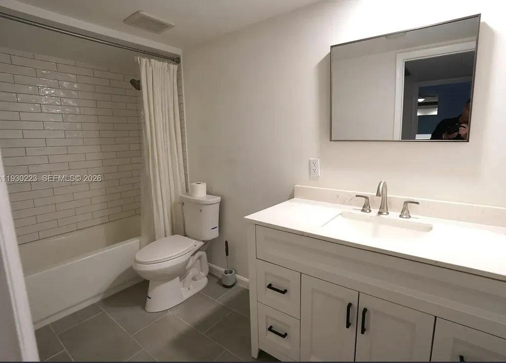 2427 24th Lane Palm Beach Gardens FL 33418