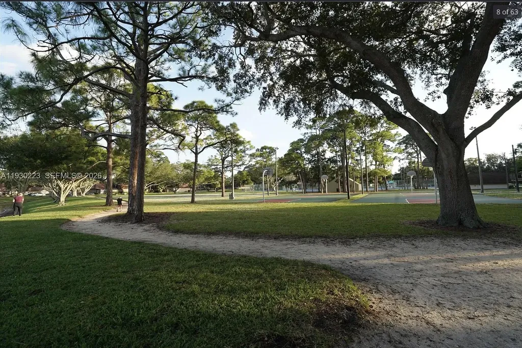 2427 24th Lane Palm Beach Gardens FL 33418