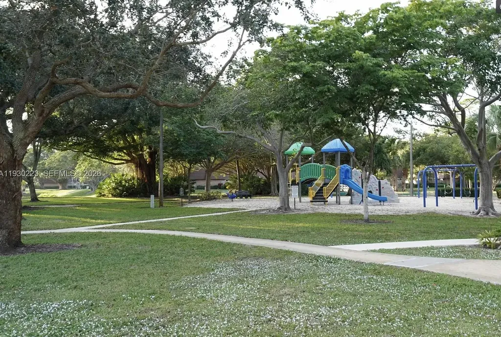 2427 24th Lane Palm Beach Gardens FL 33418