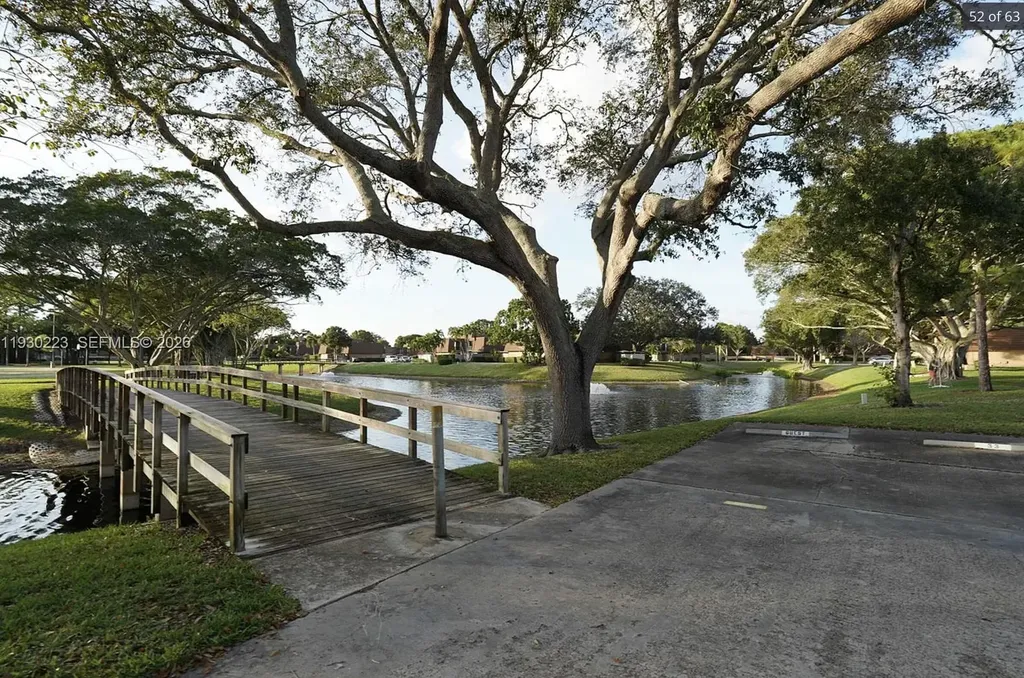 2427 24th Lane Palm Beach Gardens FL 33418