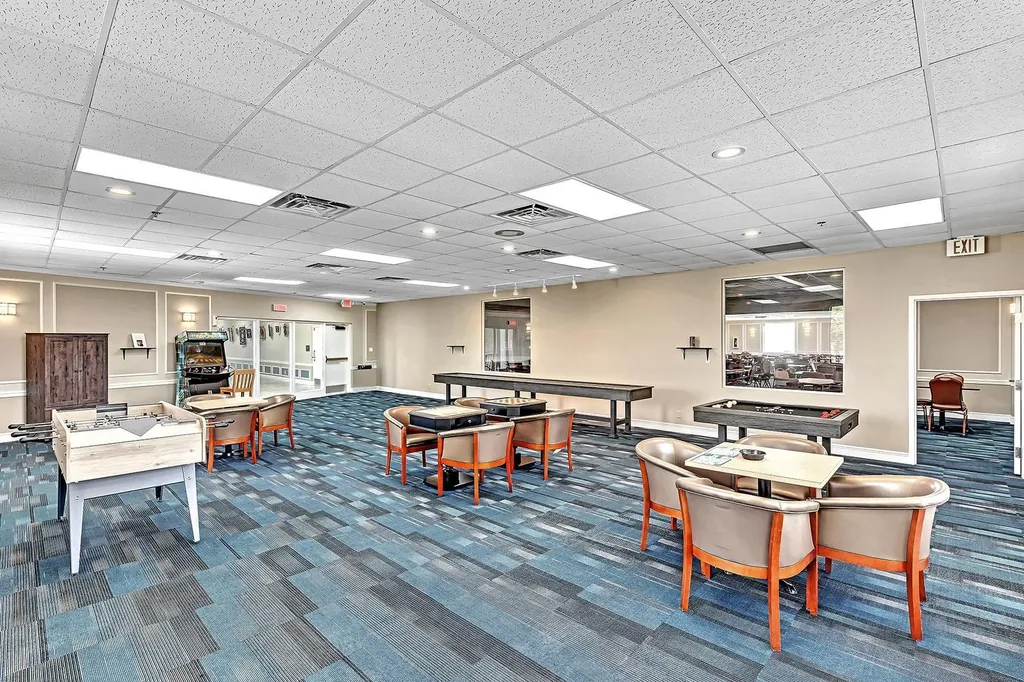 2123 Cambridge F Deerfield Beach FL 33442