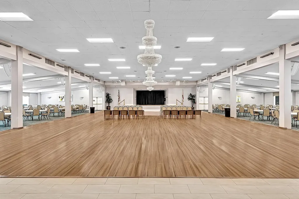 2123 Cambridge F Deerfield Beach FL 33442