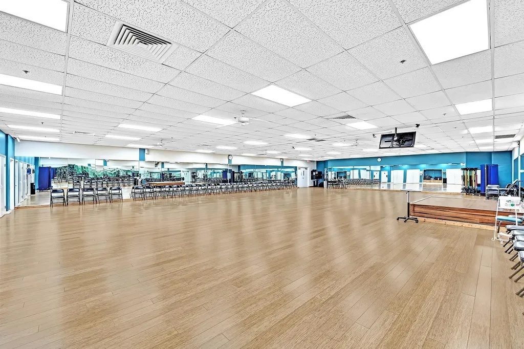 2123 Cambridge F Deerfield Beach FL 33442