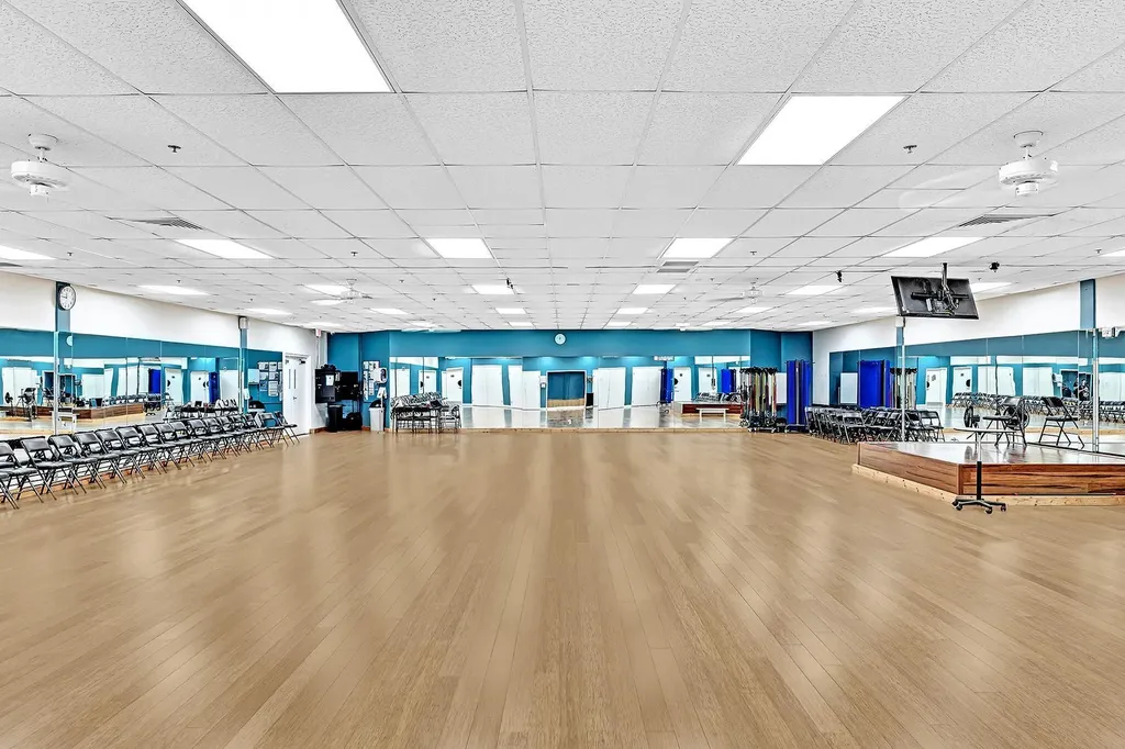 2123 Cambridge F Deerfield Beach FL 33442