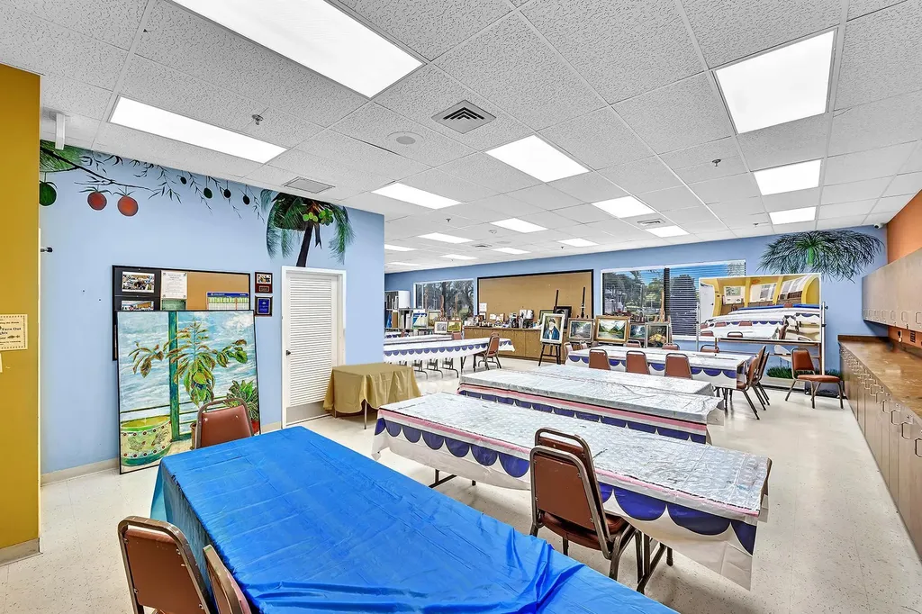 2123 Cambridge F Deerfield Beach FL 33442