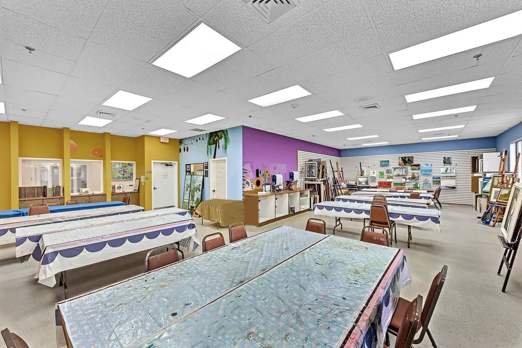 2123 Cambridge F Deerfield Beach FL 33442