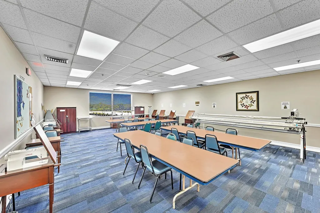 2123 Cambridge F Deerfield Beach FL 33442